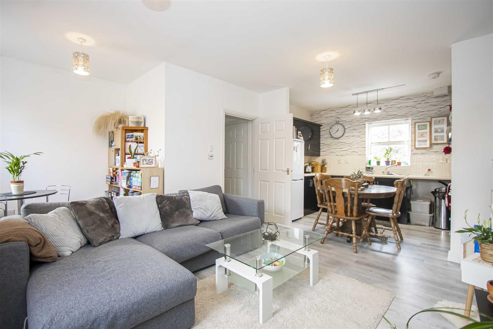 2 bed property in Kendall Place, Milton Keynes